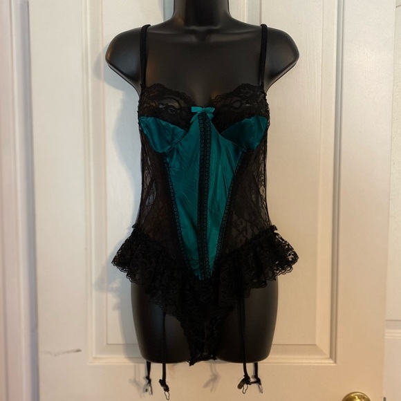 “NAN FLOWER” Vintage Lace Teddy BodySuit - Picture 2 of 14